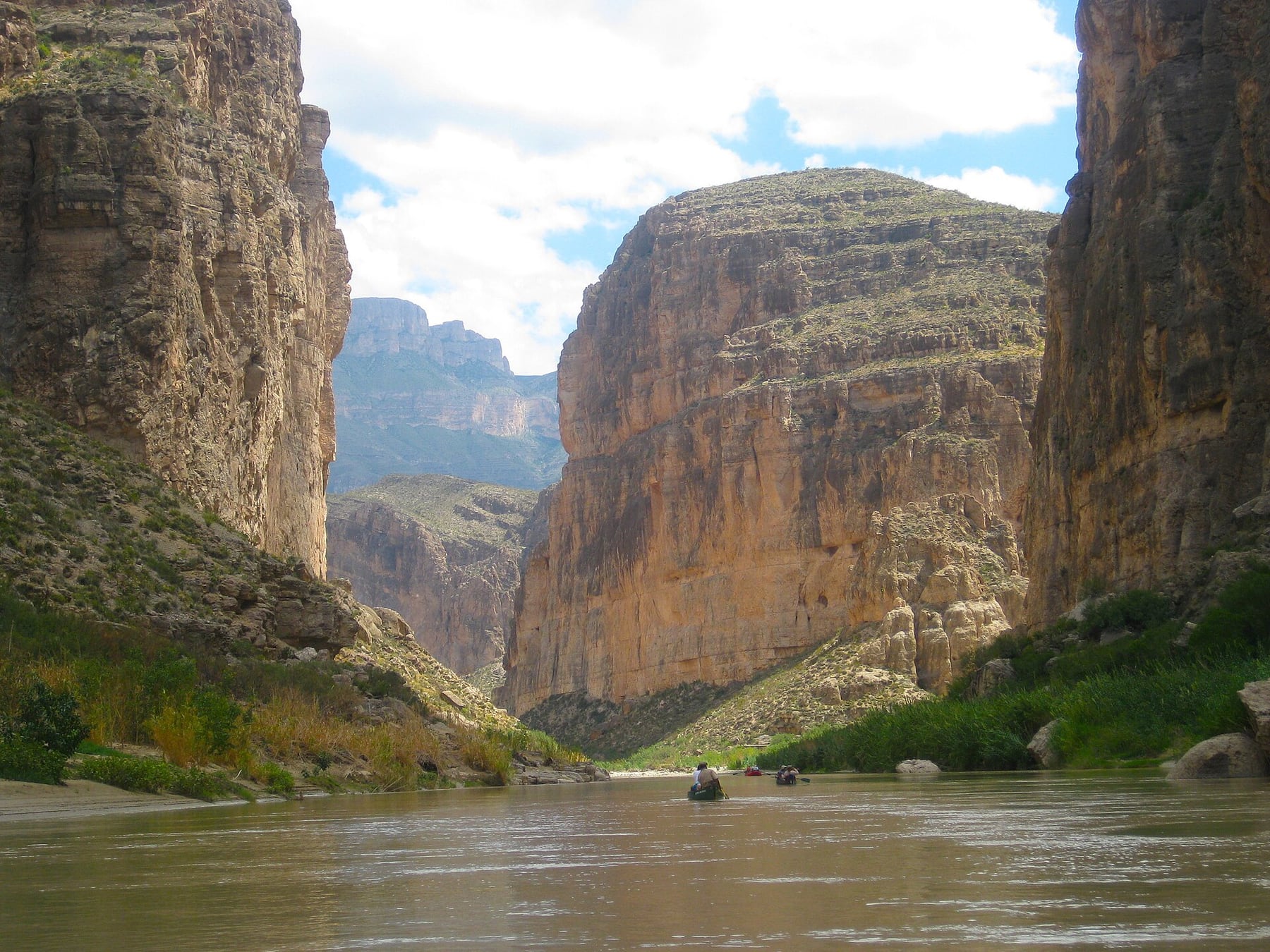 Canoes entering Boquillas Canyon on the Rio Grande