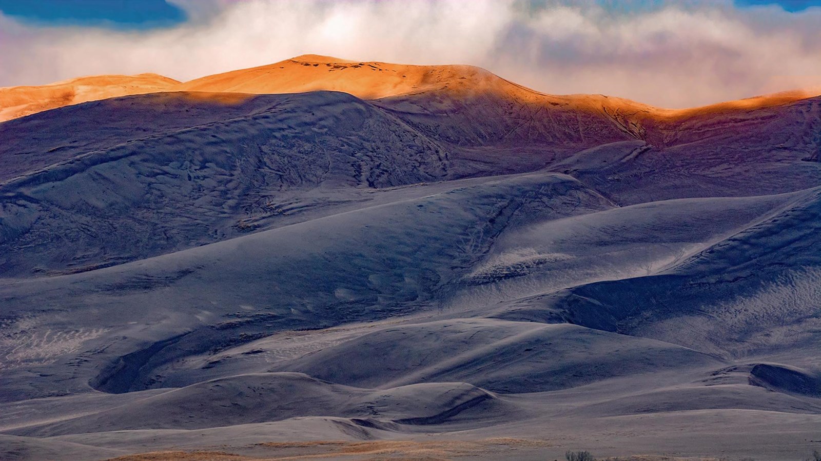 Hikers on the main dune field