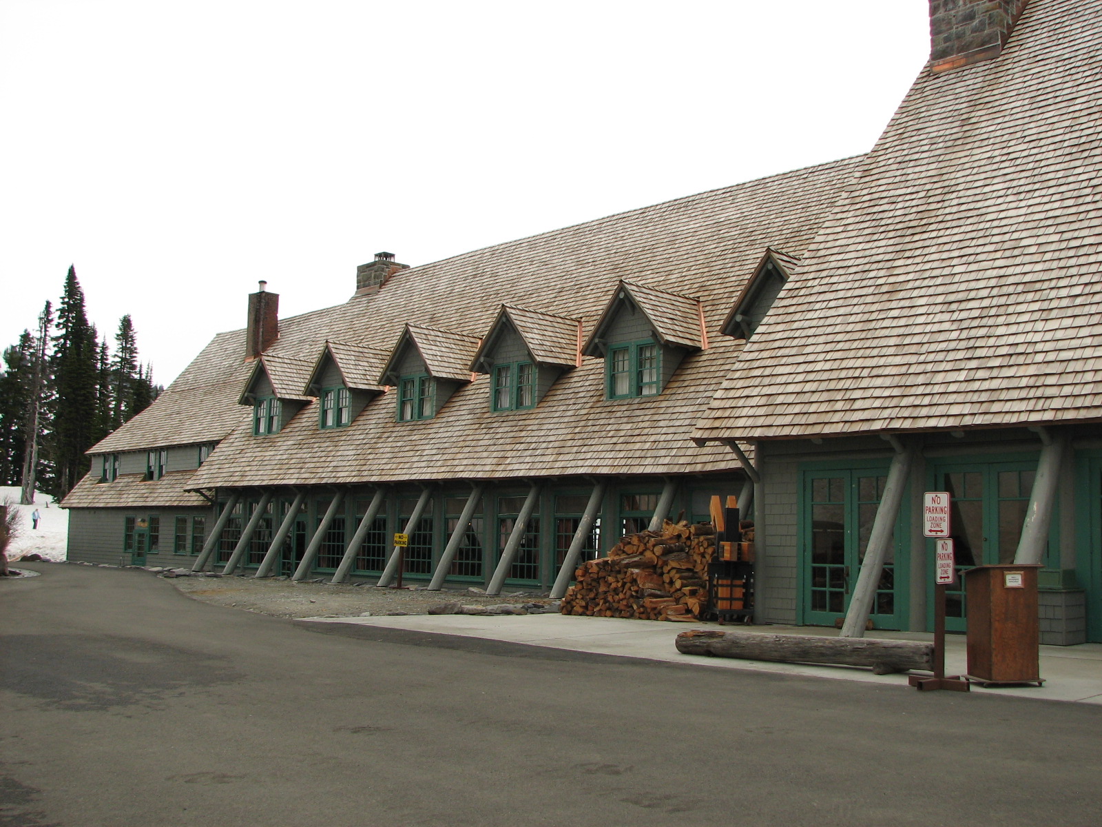 Paradise Inn in Mount Rainier National Park